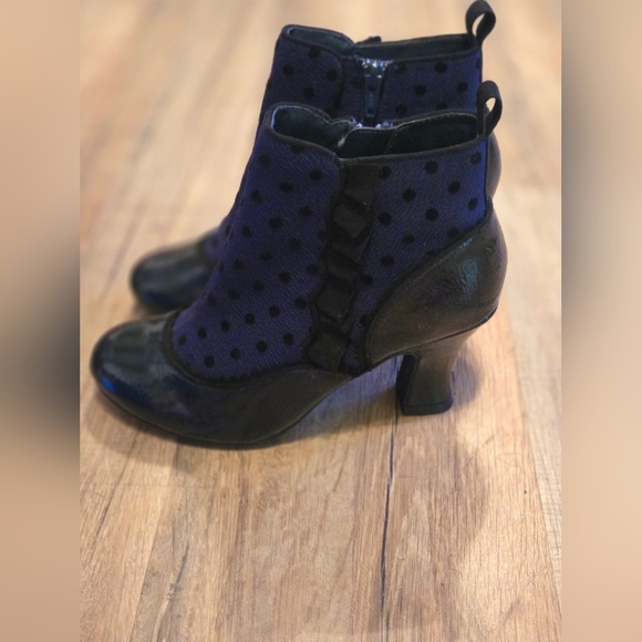 Ruby Shoo Antoinette in Navy Size 6 - Picture 3 of 7